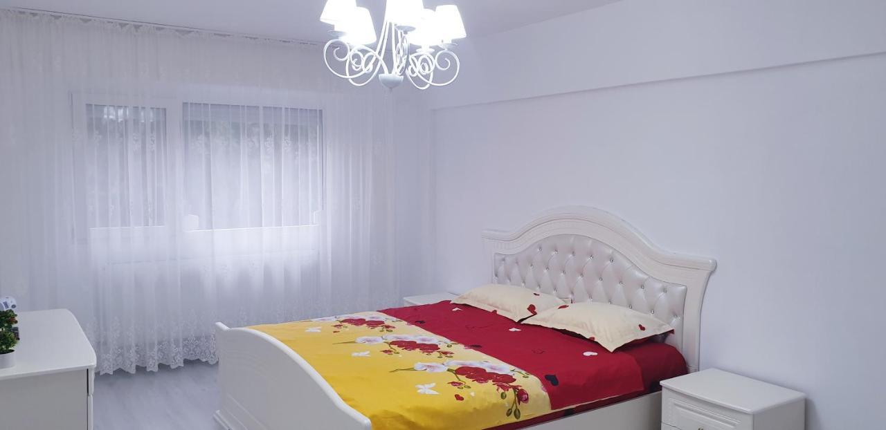 White Apartament, Braila Luaran gambar