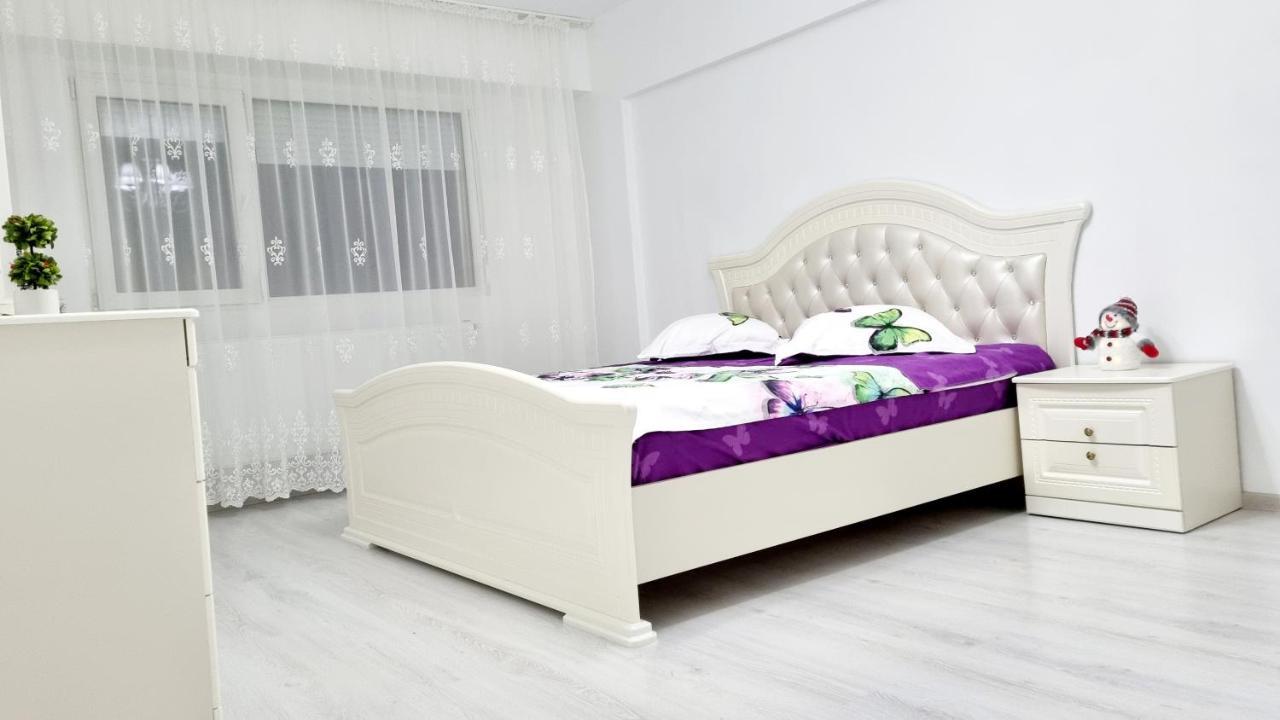 White Apartament, Braila Luaran gambar