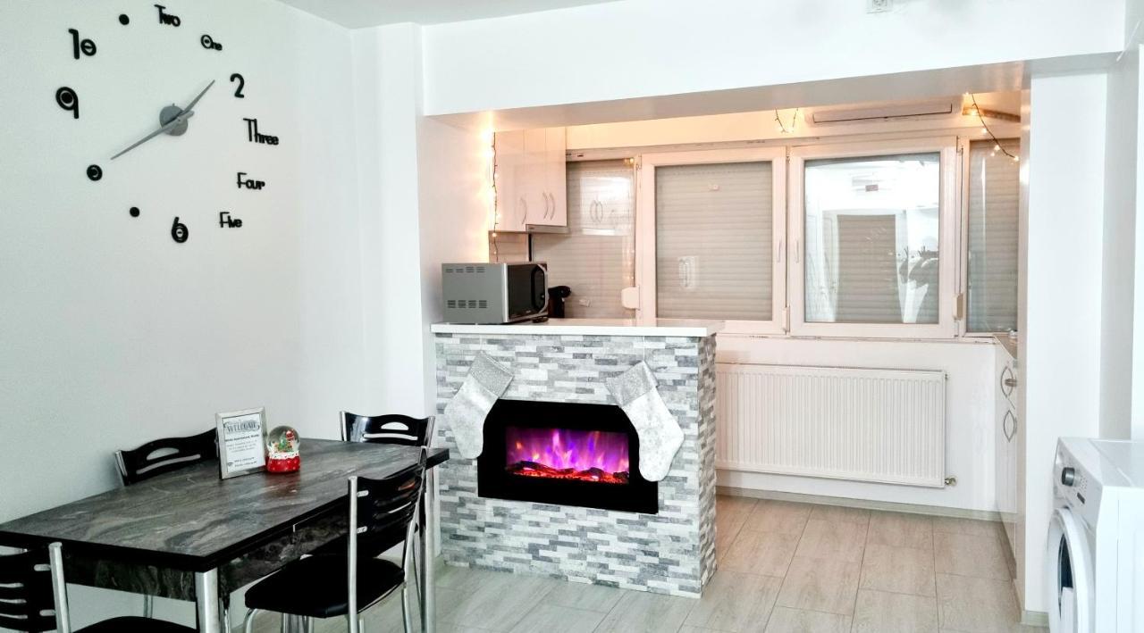 White Apartament, Braila Luaran gambar