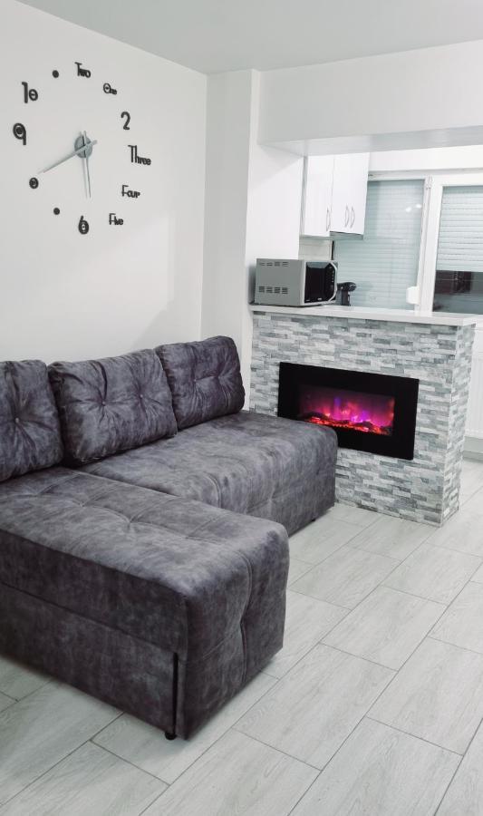 White Apartament, Braila Luaran gambar