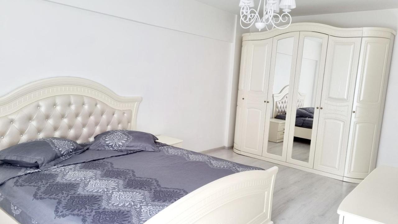 White Apartament, Braila Luaran gambar