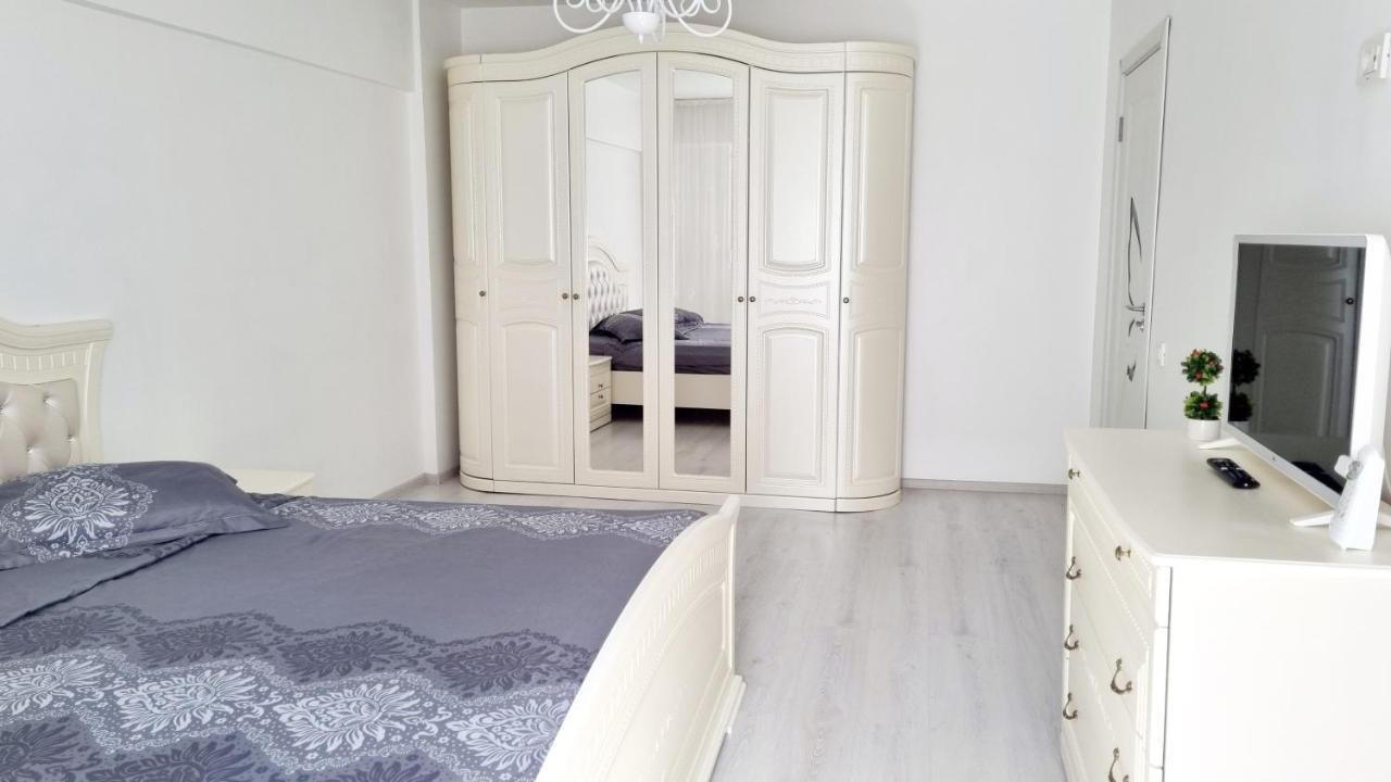 White Apartament, Braila Luaran gambar