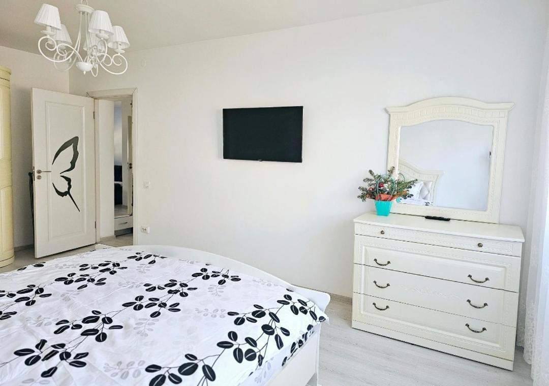 White Apartament, Braila Luaran gambar